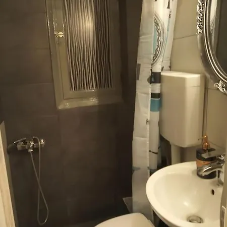 Up To 5 Guests - Cosy Apt In The Center! * Thessaloniki