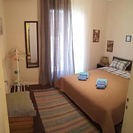Up To 5 Guests - Cosy Apt In The Center! Διαμέρισμα *